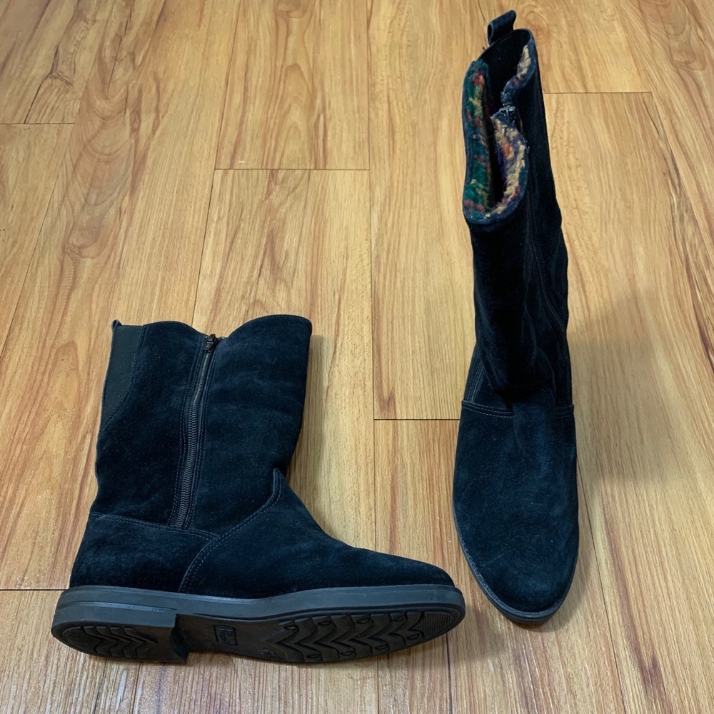 VINTAGE Hush Puppies Black Suede Winter Boots